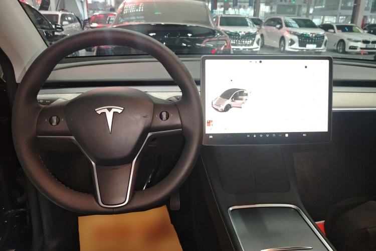 Used Tesla Model Y 2023 Long-Range All-Wheel-Drive Version