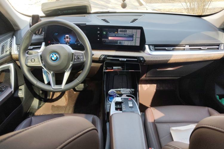 Used BMW iX1 2023 xDrive30L X Design Package Center Console