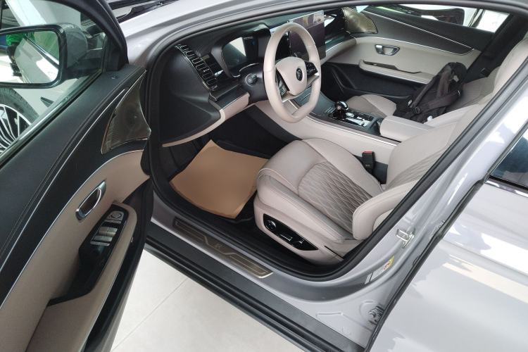 Used BYD Han 2025 DM-i Intelligent Driving Edition 125KM LiDAR Flagship Model