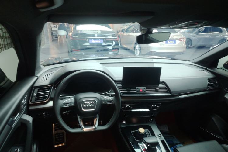 Used Audi Q5L 2024 45 TFSI Luxury Dynamic Model