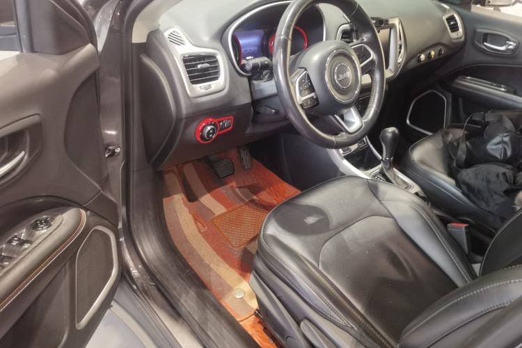 Used Jeep Compass 2017 200T Automatic Family Edition
