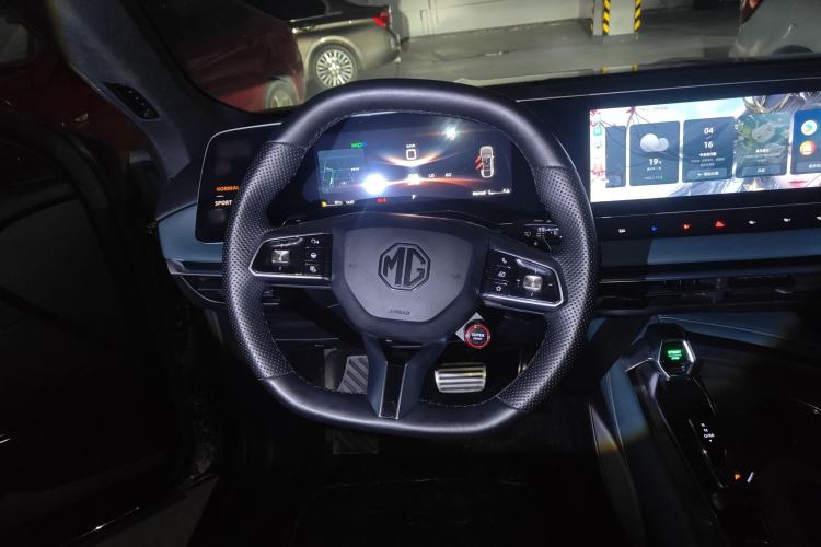 Used MG 7 2023 2.0T Automatic Hunter Luxury Edition Steering Wheel