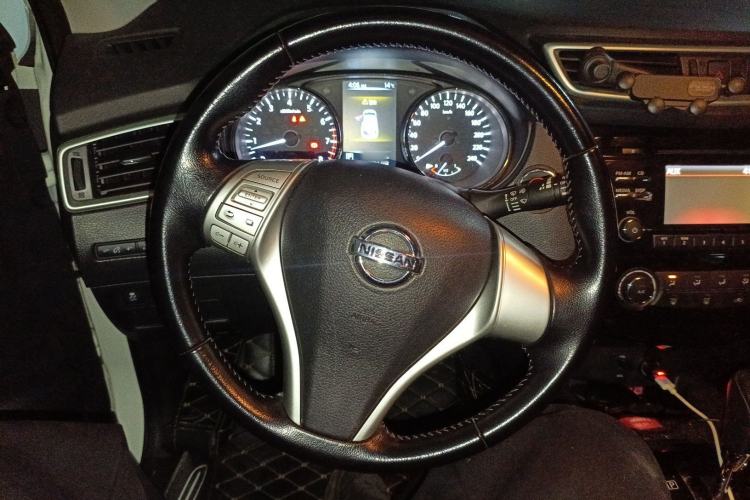 Used Nissan Qashqai 2016 2.0L CVT Luxury Edition Steering Wheel