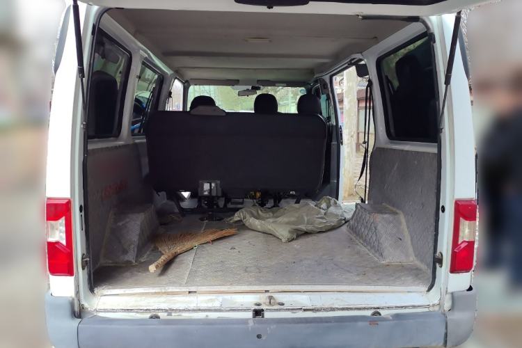 Used JMC Transit 2019 2.8T Commercial Version Short Wheelbase Low Roof 6-Seater China VI Emission Standard JX493
