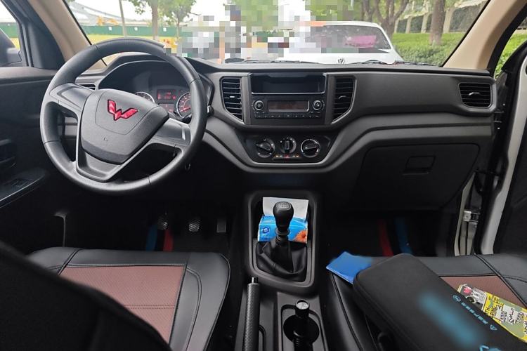 Used Wuling Hongguang V 2022 1.5L Jingqu Edition Electric-Assist LAR