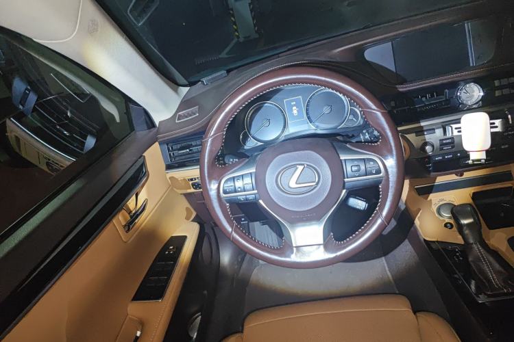 Used Lexus ES 2015 200 Elite Edition
