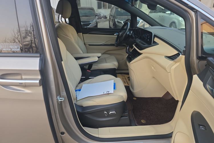 Used Buick GL8 2022 ES Land Cruiser 653T Luxury Model