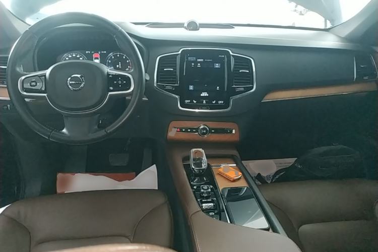 Used Volvo XC90 2021 B6 Zhiyi Luxury Edition 7-Seater Center Console