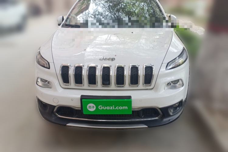 Used Jeep Cherokee 2016 2.4L Professional Edition
