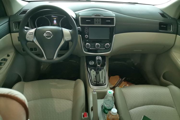 Used Nissan Tiida 2016 1.6L CVT Smart Drive Edition Center Console