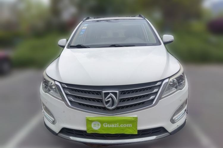 Used Baojun 560 2015 1.8L manual luxury version
