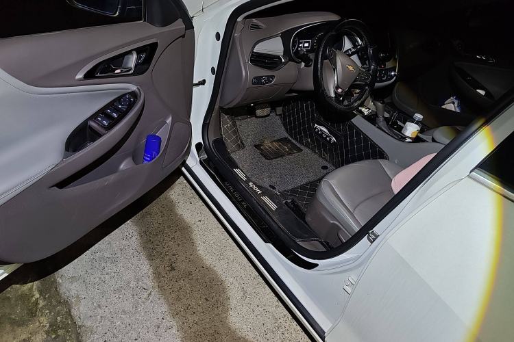 Used Chevrolet Malibu XL 2018 530T Automatic Luxury Edition Driver Seat