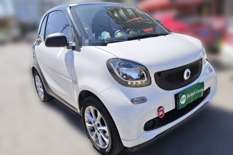 Used smart fortwo 2015 1.0L 52 kW hardtop Dynamic version
