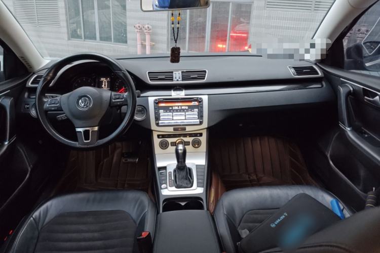 Used Volkswagen Magotan 2015 1.8TSI Luxury Model Center Console