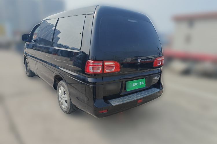 Used FORTHING Lingzhi 2022 Entry-Level M5L 2.0L Basic Version 7 Seats