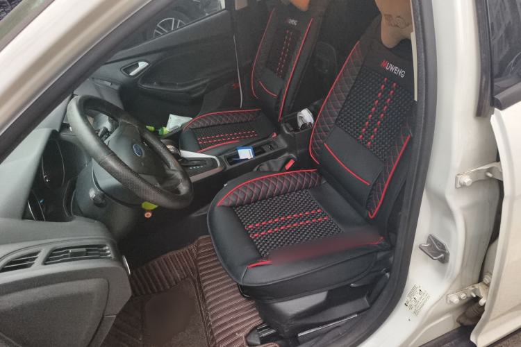 Used Ford Focus 2018 Sedan Classic 1.6L Automatic Comfort Plus Smart Drive Version Left Front Seat