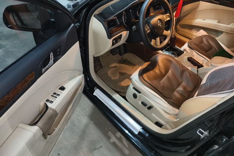 Used Skoda Superb 2013 1.8TSI Automatic Yashi Edition Driver Seat