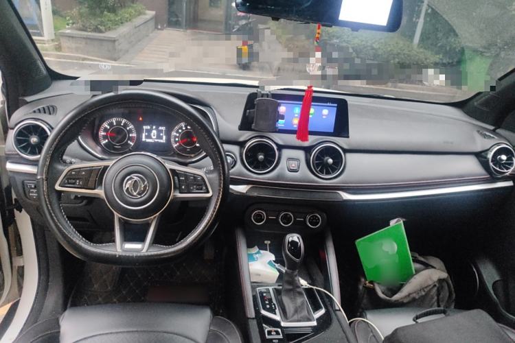 Used Dongfeng Fengon 500 2022 1.5T CVT Comfort Edition Center Console