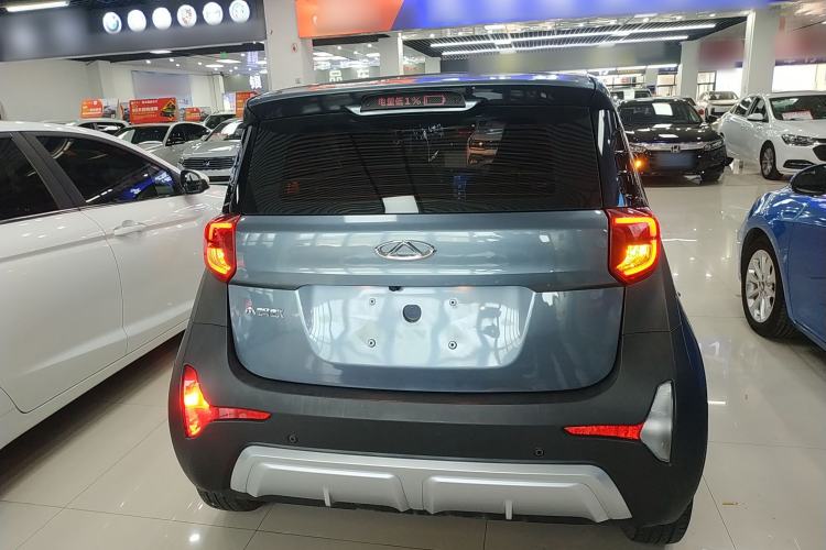 Used Chery QQ Little Ant 2022 Restyled Version Sweet Pink Edition Half-Sugar Version 28.8 kWh 30 kW 301 km Rear