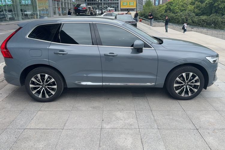 Used Volvo XC60 2023 B5 4x4 Smart Luxury Edition
