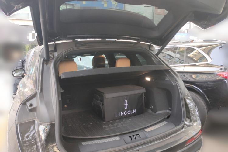 Used Lincoln Corsair 2020 2.0T Two-Wheel Drive Luxury Edition Trunk