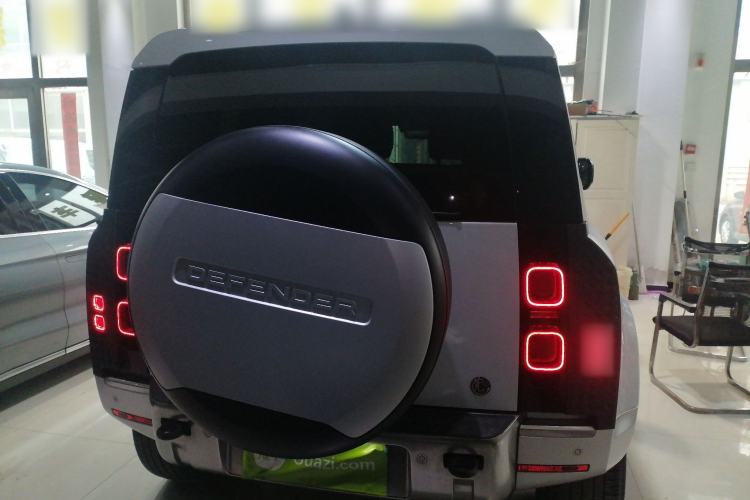 Used Land Rover Defender 2022 90 2.0T P300 SE
