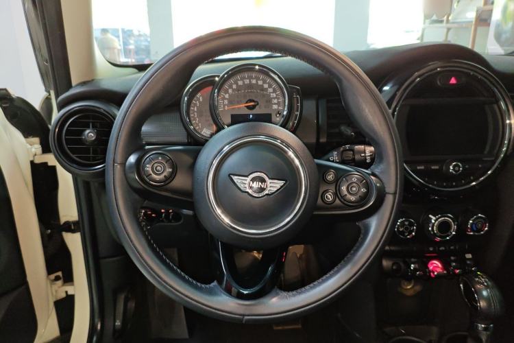 Used MINI MINI 2016 1.5T COOPER Five-Door Edition