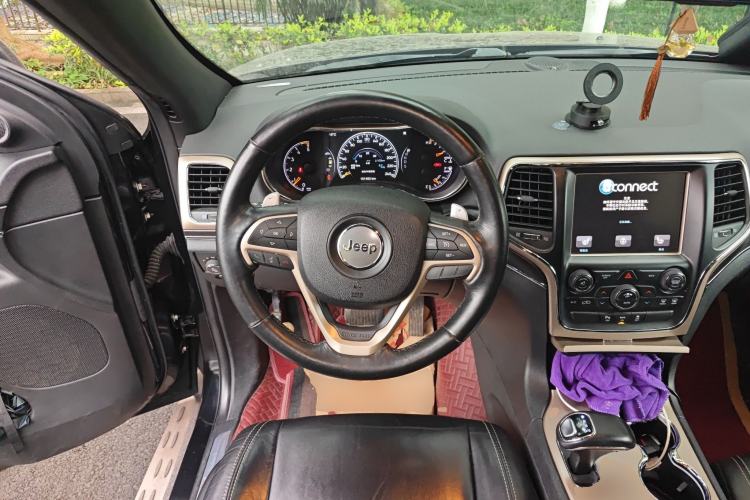 Used Jeep Grand Cherokee 2015 3.0TD Diesel Comfort Navigation Edition
