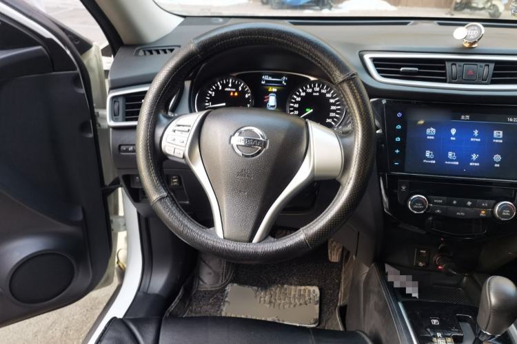 Used Nissan X-Trail 2014 2.5L CVT Luxury Edition 4WD
