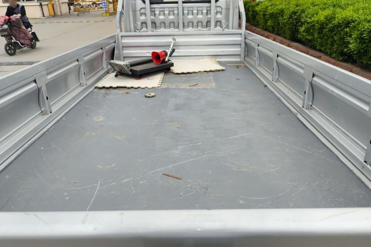 Used Foton Xiangling M  Trunk