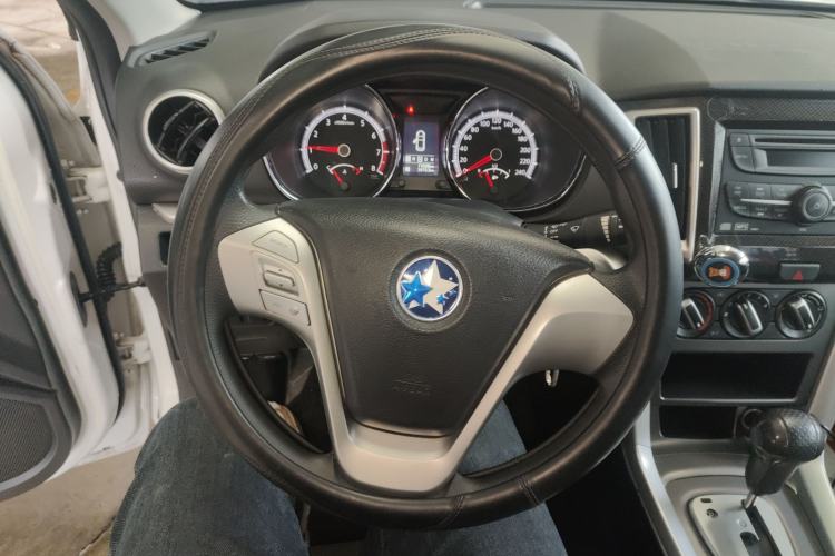 Used Venucia T70 2015 2.0L CVT Smart Choice Edition