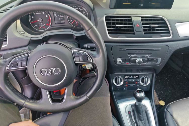 Used Audi Q3 2015 35 TFSI Comfort Model