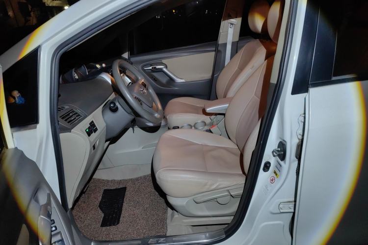 Used Toyota Verso 2014 Starlight 180E CVT Elite Edition Left Front Seat