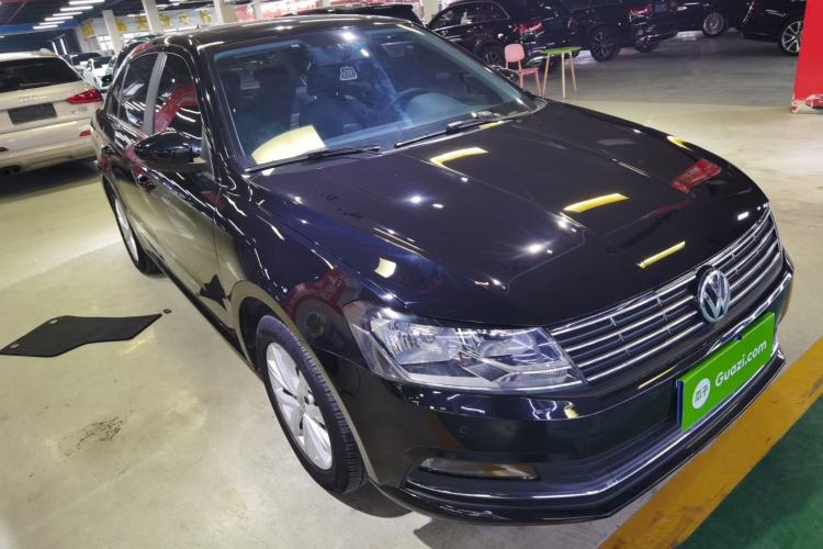 Used Volkswagen Lavida 2017 1.6L Automatic Comfort Edition
