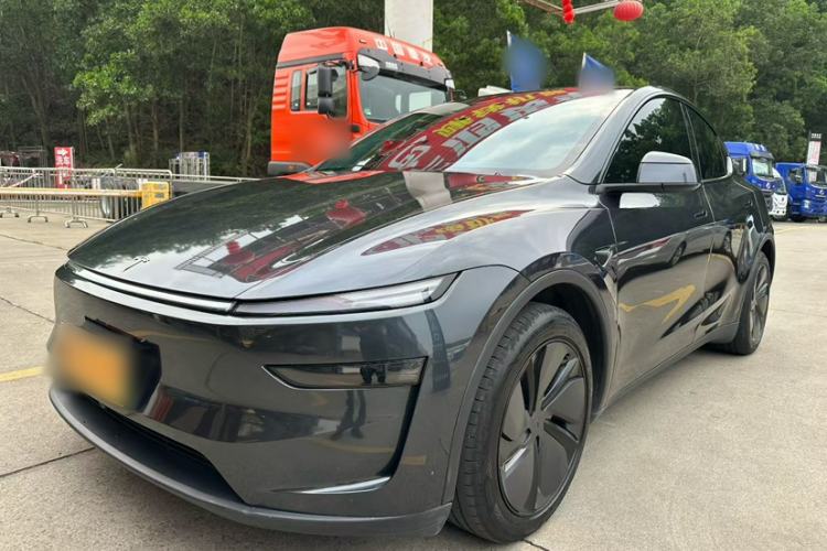 Used Tesla Model Y 2025 Rear-Wheel-Drive Version