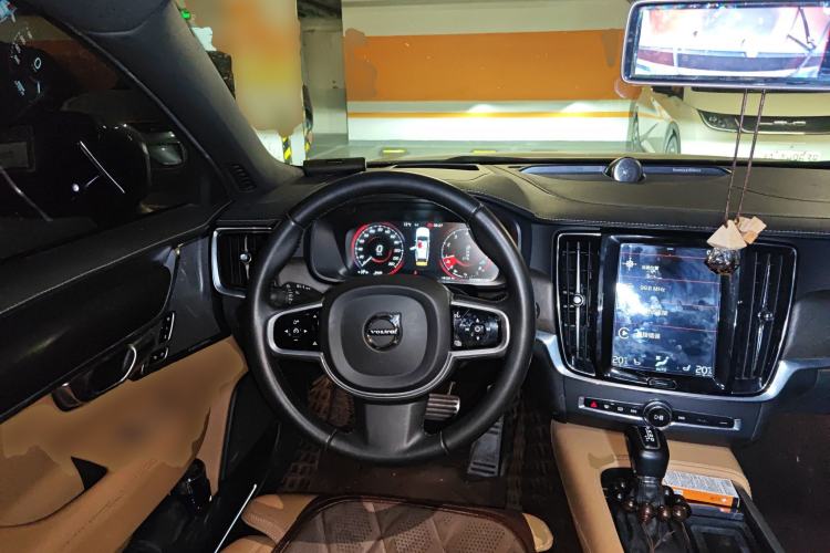 Used Volvo V90 2017 Cross Country T5 AWD Prestige Edition