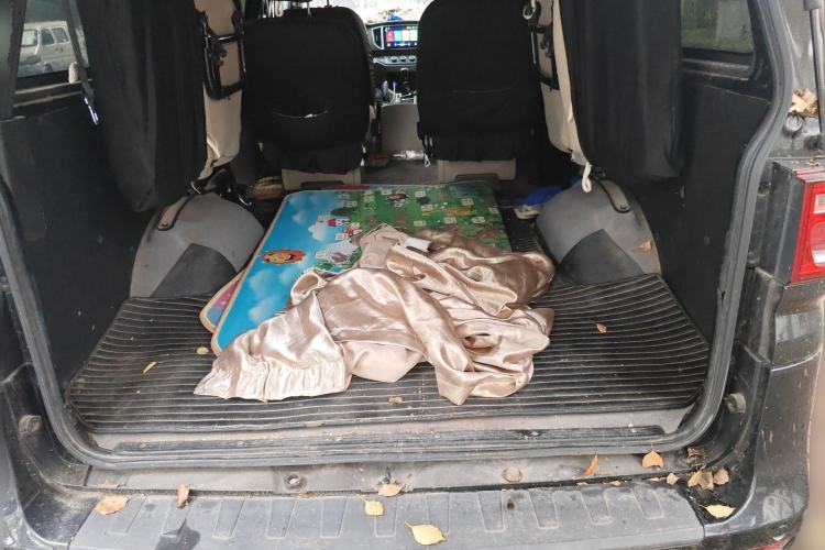 Used FORTHING Lingzhi 2019 Facelifted M5L 1.6L 7-Seater Base Model China VI Standard Trunk