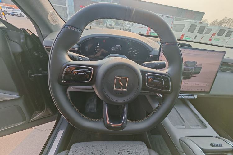 Used Zeekr 7X 2025 100 kWh Long-Range Rear-Wheel Drive with Intelligent Driving Features