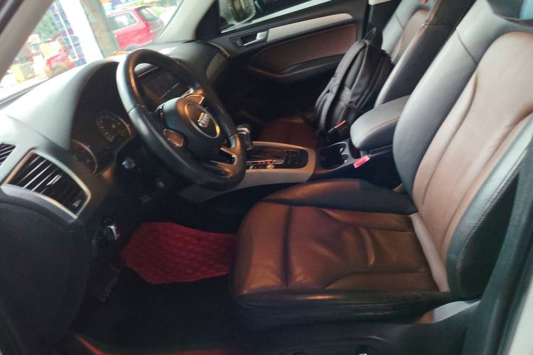 Used Audi Q5 2017 Plus 40 TFSI Ambition Model

