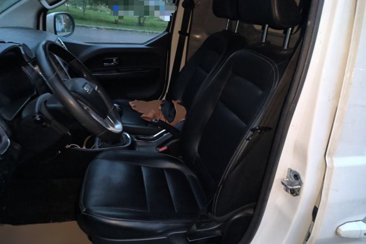 Used Jinbei Gold Hiace 2021 1.6L Box Van Travel Lion 2-Seater Left Front Seat