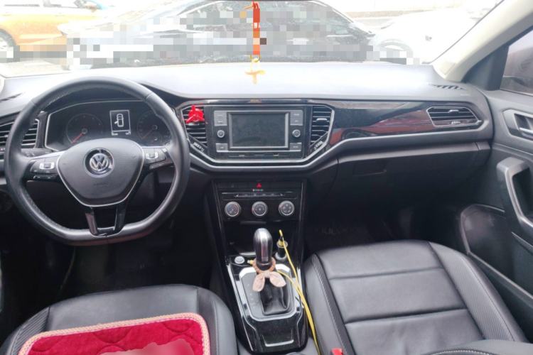 Used Volkswagen T-ROC 2018 280TSI DSG Two-Wheel-Drive Comfort Version China V Standard Center Console