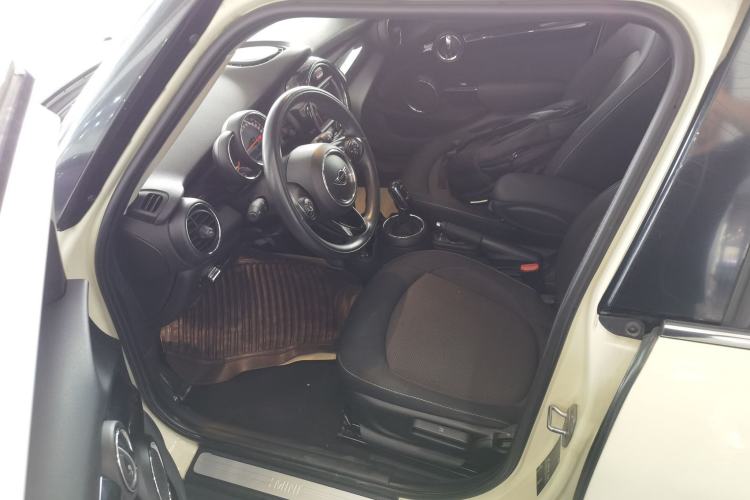Used MINI 2019 1.5T ONE PLUS Five-Door Edition
