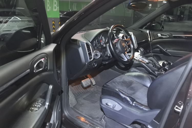 Used Porsche Cayenne 2016 Cayenne Platinum Edition 3.0T
