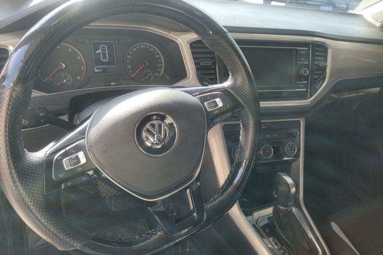 Used Volkswagen T-ROC 2019 230TSI DSG Two-Wheel-Drive Advanced Version China VI Standard
