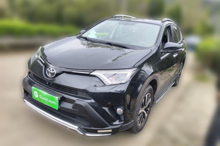 Used Toyota RAV4 2019 2.0L CVT Two-Wheel Drive Luxury Version China VI Standard