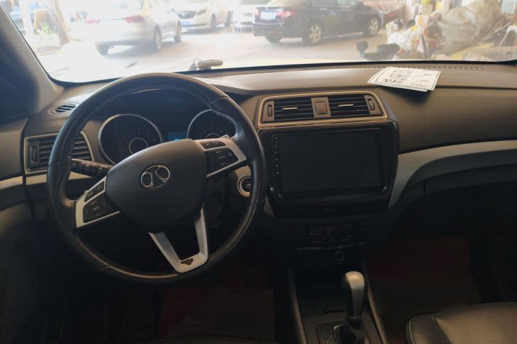 Used BAIC Senova X65 2015 2.0T automatic comfort version
