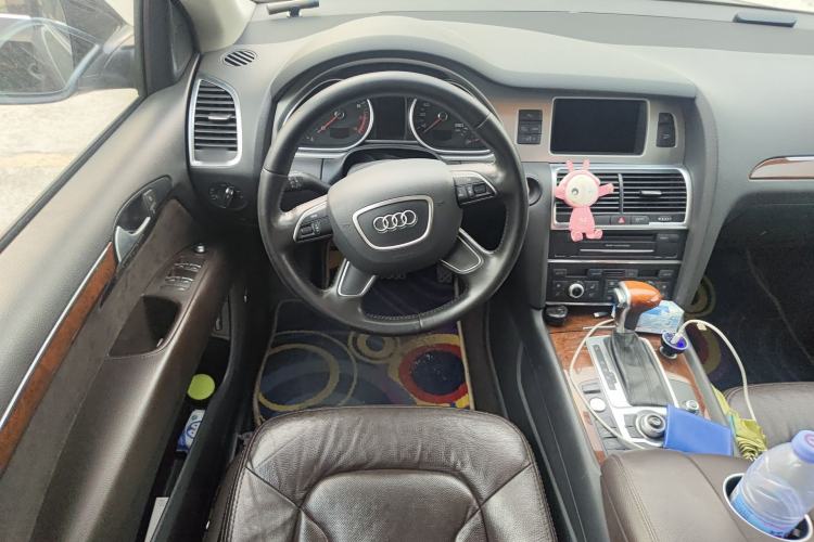 Used Audi Q7 2013 35 TFSI Comfort Model Steering Wheel