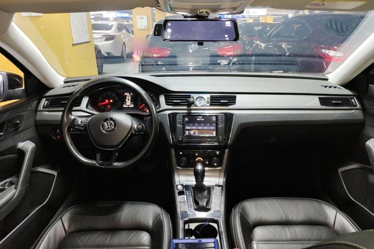 Used Volkswagen Passat 2017 330TSI DSG Luxury Edition
