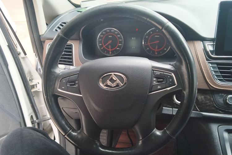 Used SAIC MAXUS G10 2016 2.0T Automatic Luxury Executive Edition Steering Wheel