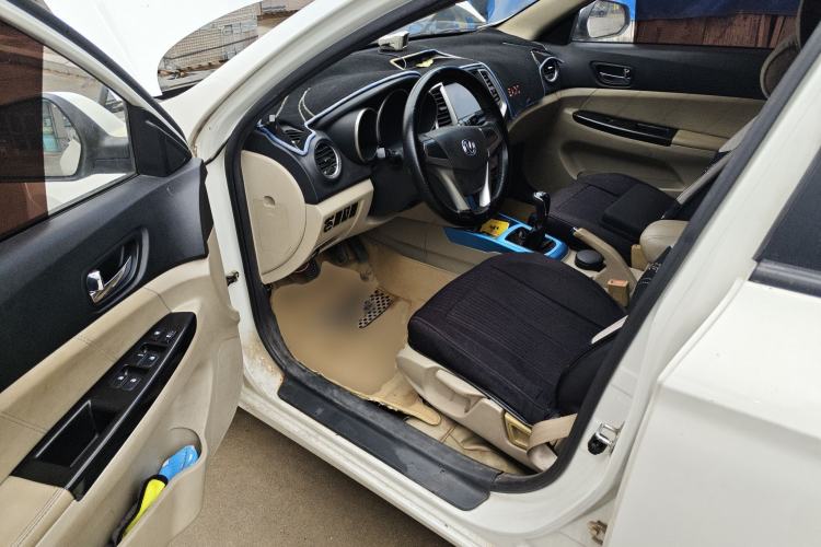 Used Changan Eado 2012 1.6L Manual Shuya Model China IV Standard